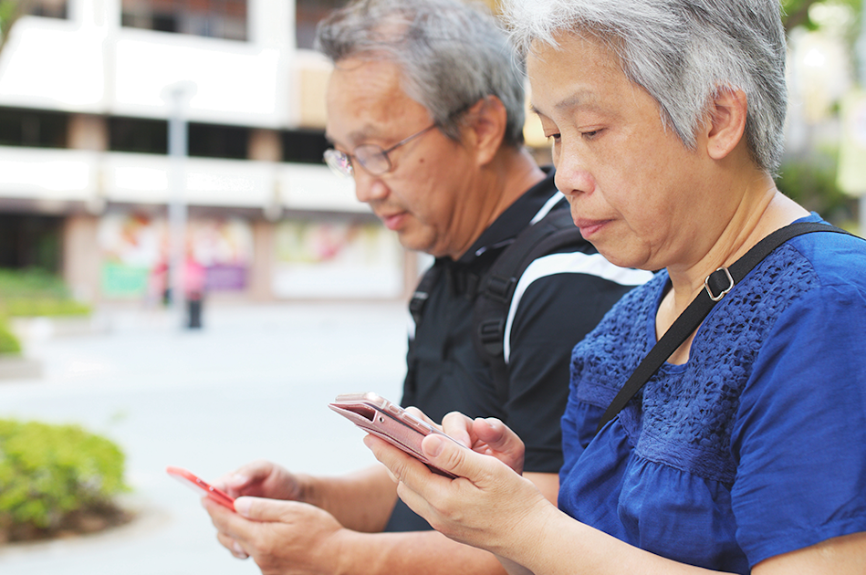 Best mobile plans for seniors in Singapore | WhistleOut